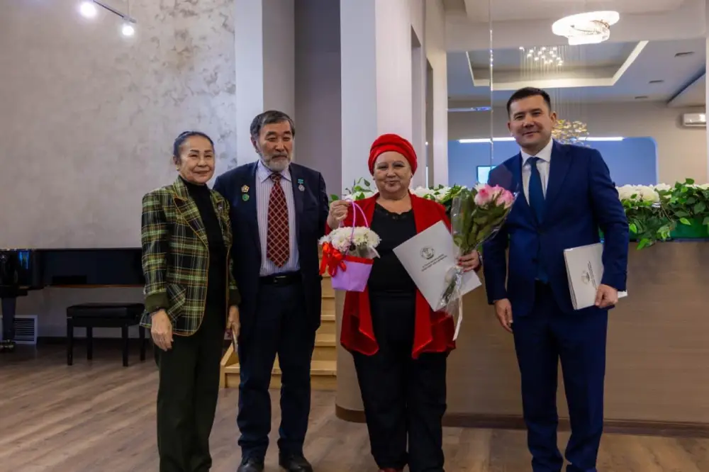 В Астане творческим коллективам присвоено звание «Народный» (2)