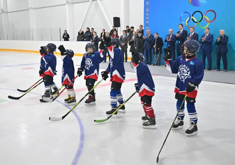 Новая ледовая арена открылась в микрорайоне Жас Өркен (4)