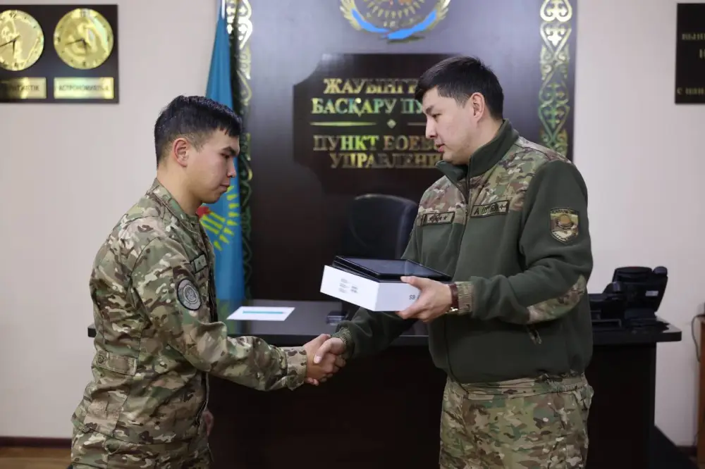 Военные воспитатели Национальной гвардии тестируют уникальное мобильное приложение (2)