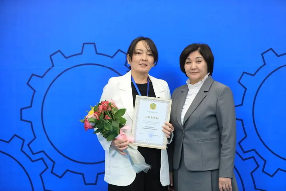 Актюбинцев наградили за вклад в развитие региона и профессионального образования (8)