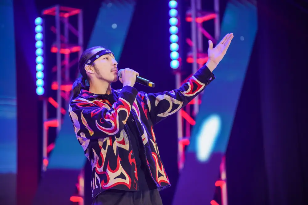 «Лидер года – 2025»: В ЗКО наградили активную молодежь (2)