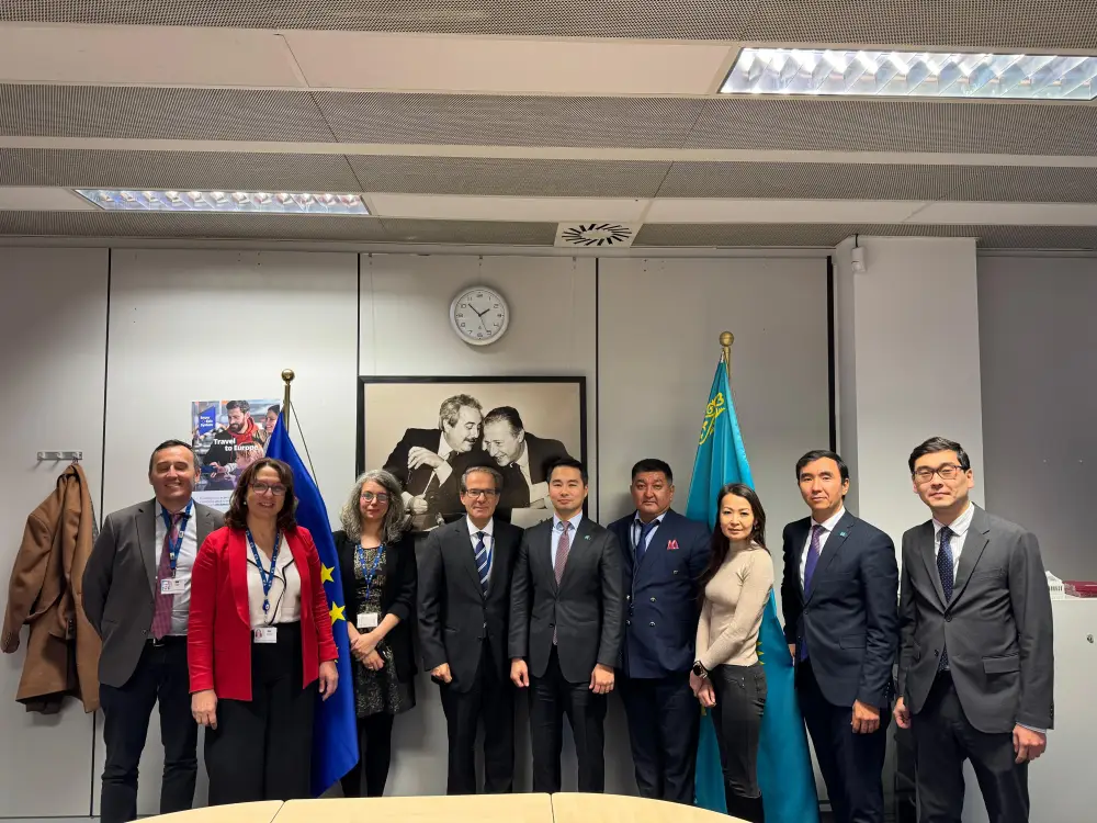 Казахстан и Европейский союз официально открыли переговоры по соглашению об упрощённом визовом режиме (2)