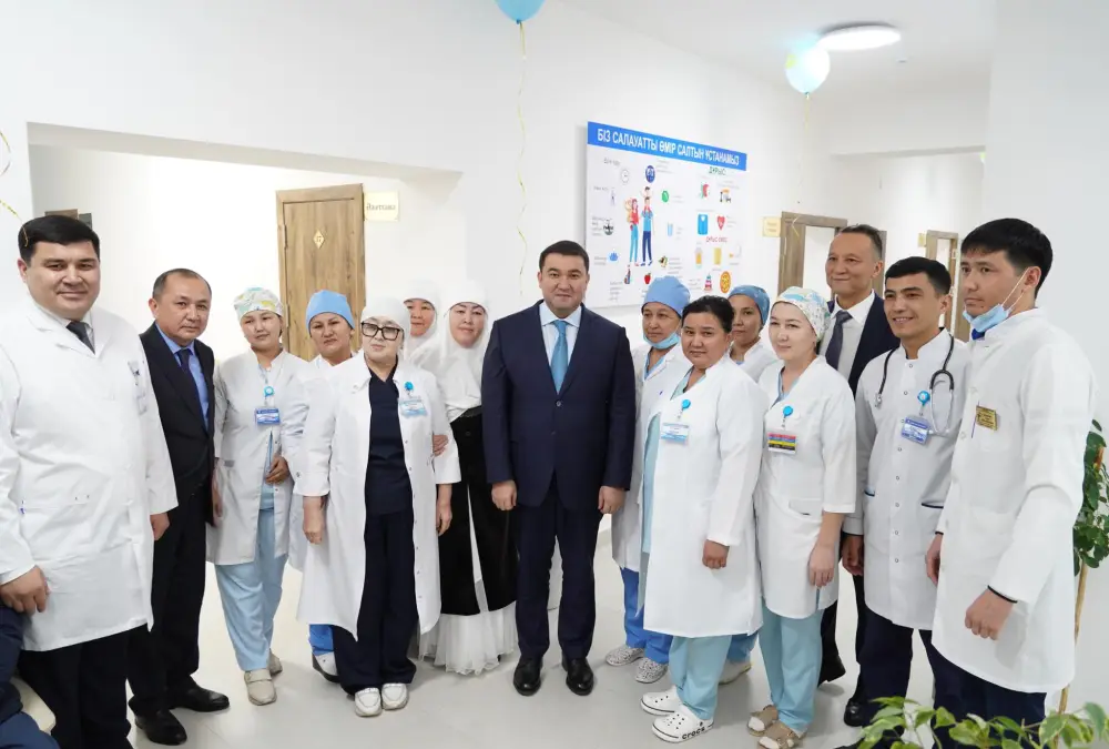 ТУРКЕСТАН: В САРЫАГАШСКОМ РАЙОНЕ ОТКРЫЛАСЬ НОВАЯ ВРАЧЕБНАЯ АМБУЛАТОРИЯ (3)