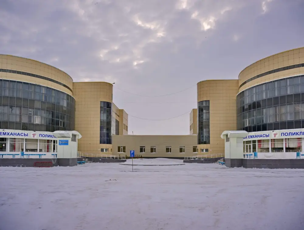 Аким Павлодарской области проверил реализацию инфраструктурных проектов в Аксу (8)