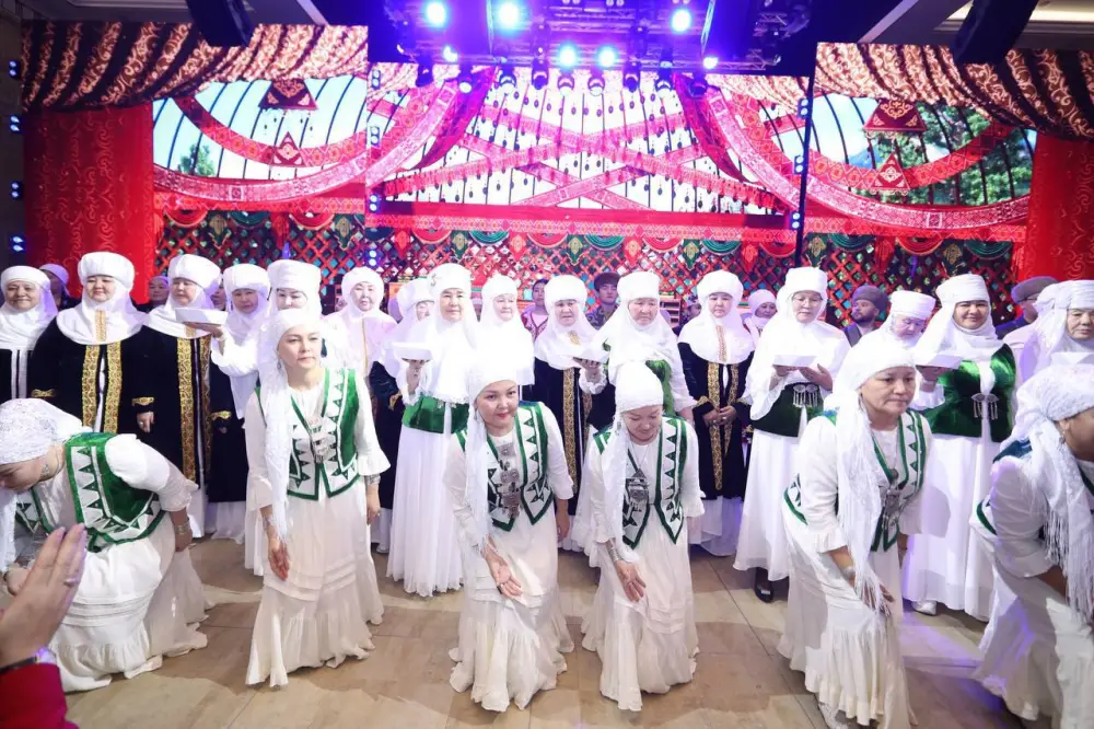 В Актау прошёл региональный форум по укреплению института семьи и популяризации национальных ценностей (10)