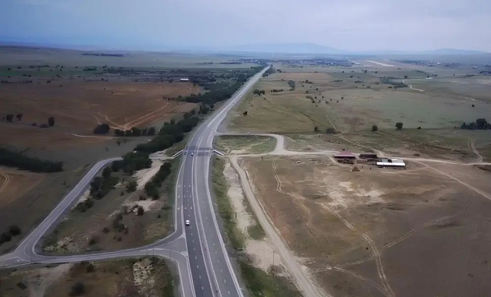 В Жетісу за 3 последних года отремонтированы внутрипоселковые улицы 188 населенных пунктов. (6)