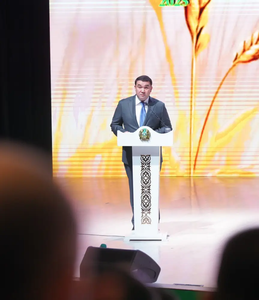 В ТУРКЕСТАНСКОЙ ОБЛАСТИ ПОЧЕТНЫМИ ЗНАКАМИ ОТМЕТИЛИ РАБОТНИКОВ СЕЛЬСКОГО ХОЗЯЙСТВА (7)