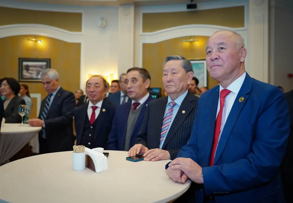 В Астане состоялось торжественное мероприятие, посвящённое 15-летию Тюркской академии (6)
