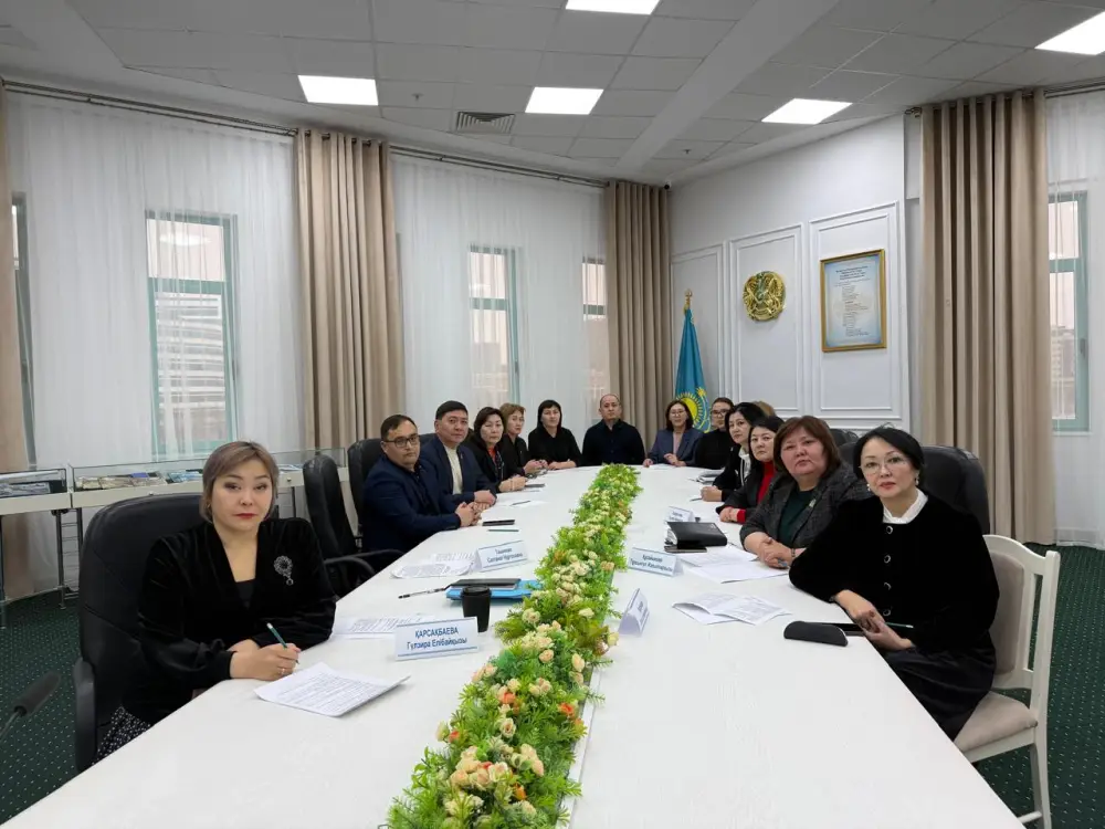 Презентован совместный фотоальбом архивистов Казахстана и Беларуси (3)