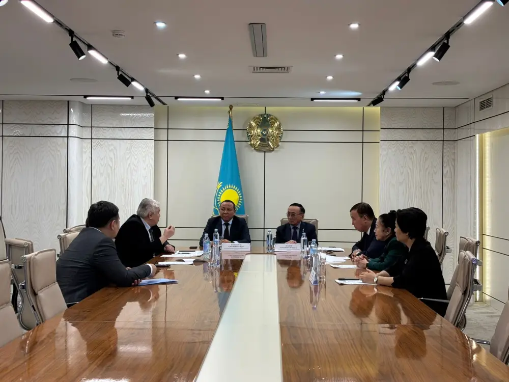 В столице состоялось очередное заседание консультативно-совещательного органа «Совет наставников» (5)