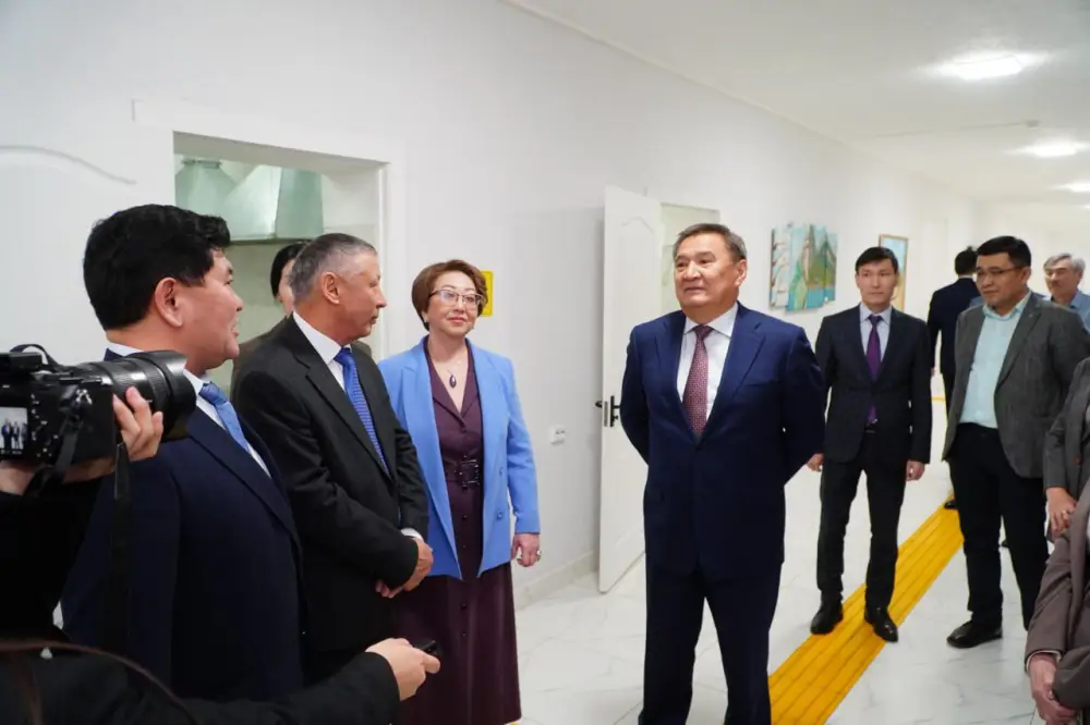 Глава региона посетил социальные объекты областного центра (9)