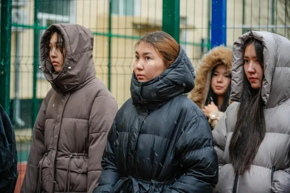 В Астане открылась спортивная воркаут-зона для молодежи (5)