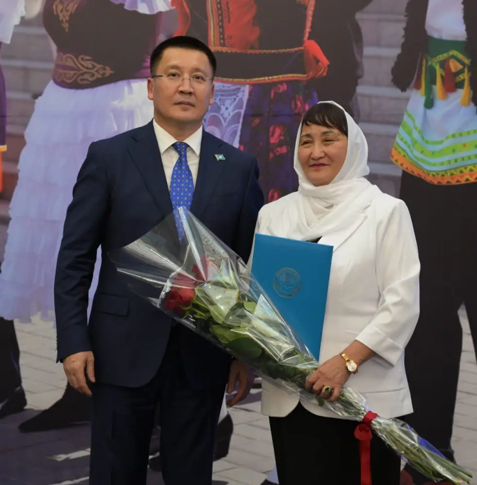 В рамках празднования 30-летия Ассамблеи народа Казахстана, в Доме дружбы состоялся этнофорум «Казахстан-страна единства» с участием акима области Асаина Байханова (5)