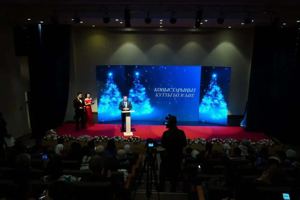 В новую квартиру – в Новый год: очередникам Косшы вручили ключи (9)