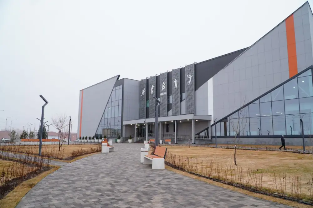 В г. Кокшетау завершается строительство спортивного комплекса «Кокше Арена» (7)