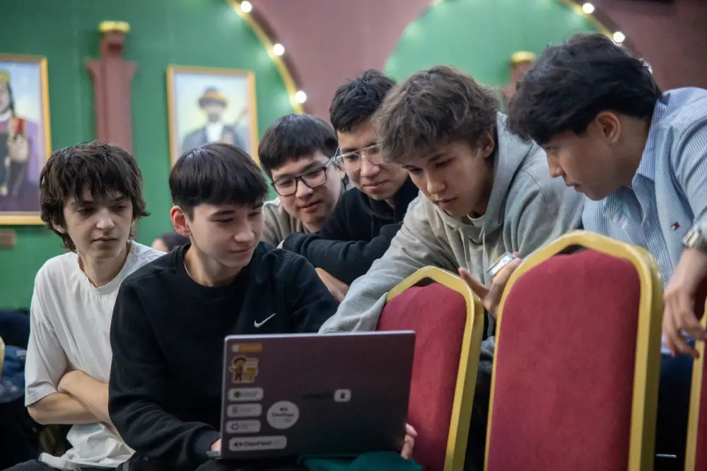 Торайгыров университете прошел Google DevFest Pavlodar 2025 (5)