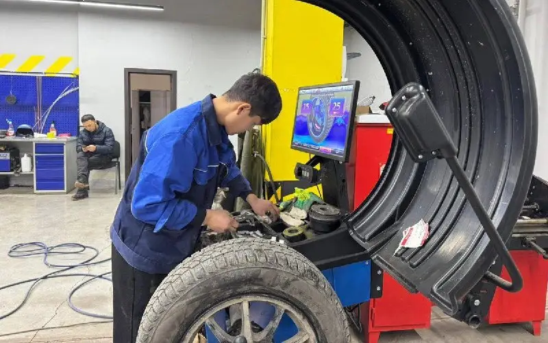 В Астане прошел конкурс «Лучший шиномонтажник – 2025» (2)