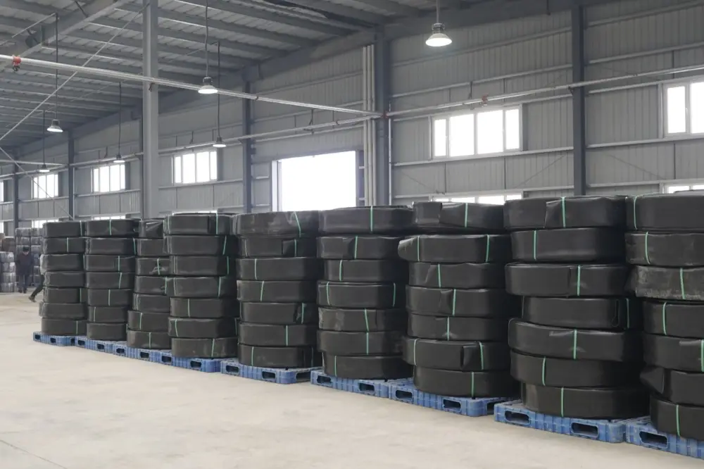 В ТУРКЕСТАНСКОЙ ОБЛАСТИ ЗАПУЩЕНО ПРЕДПРИЯТИЕ ПО ПРОИЗВОДСТВУ УСТРОЙСТВ КАПЕЛЬНОГО ОРОШЕНИЯ И ЛЕНТ ДЛЯ ПОЛИВА (2)