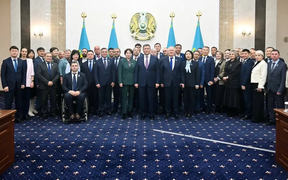 Аким СКО отчитался перед депутатами (4)