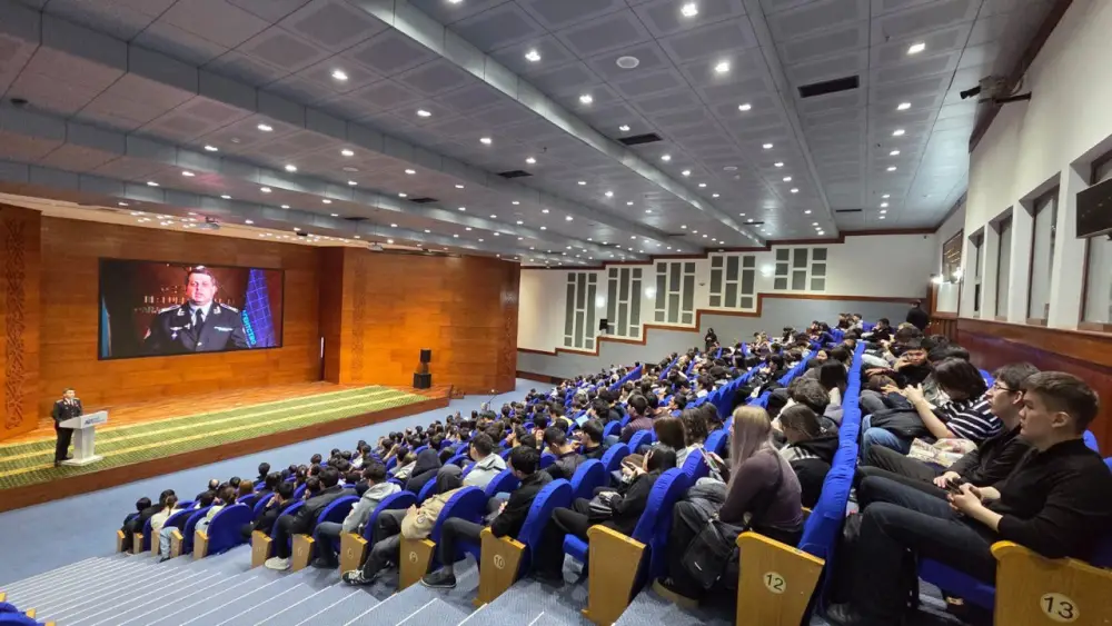 Как соблюдать цифровую безопасность и защититься от интернет-мошенников, рассказали столичным студентам (4)