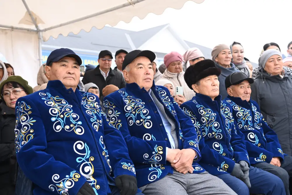 В Шиелийском районе вручили ключи от новых домов (4)