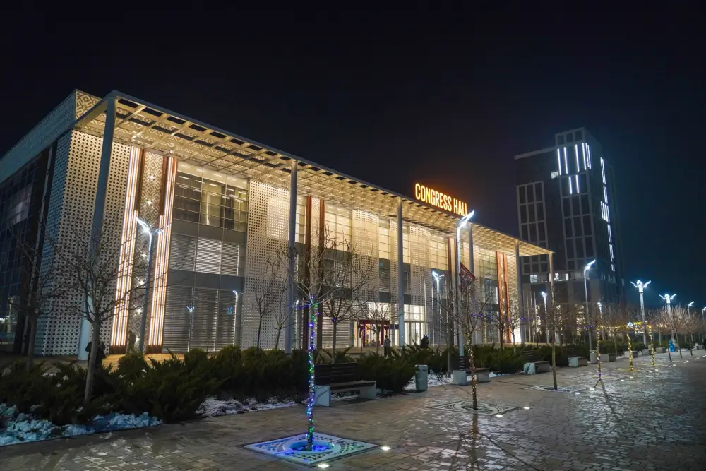 НУРАЛХАН КУШЕРОВ В ТЕЧЕНИЕ ДНЯ ЛИЧНО ПРИНИМАЛ ЖИТЕЛЕЙ РЕГИОНА (2)