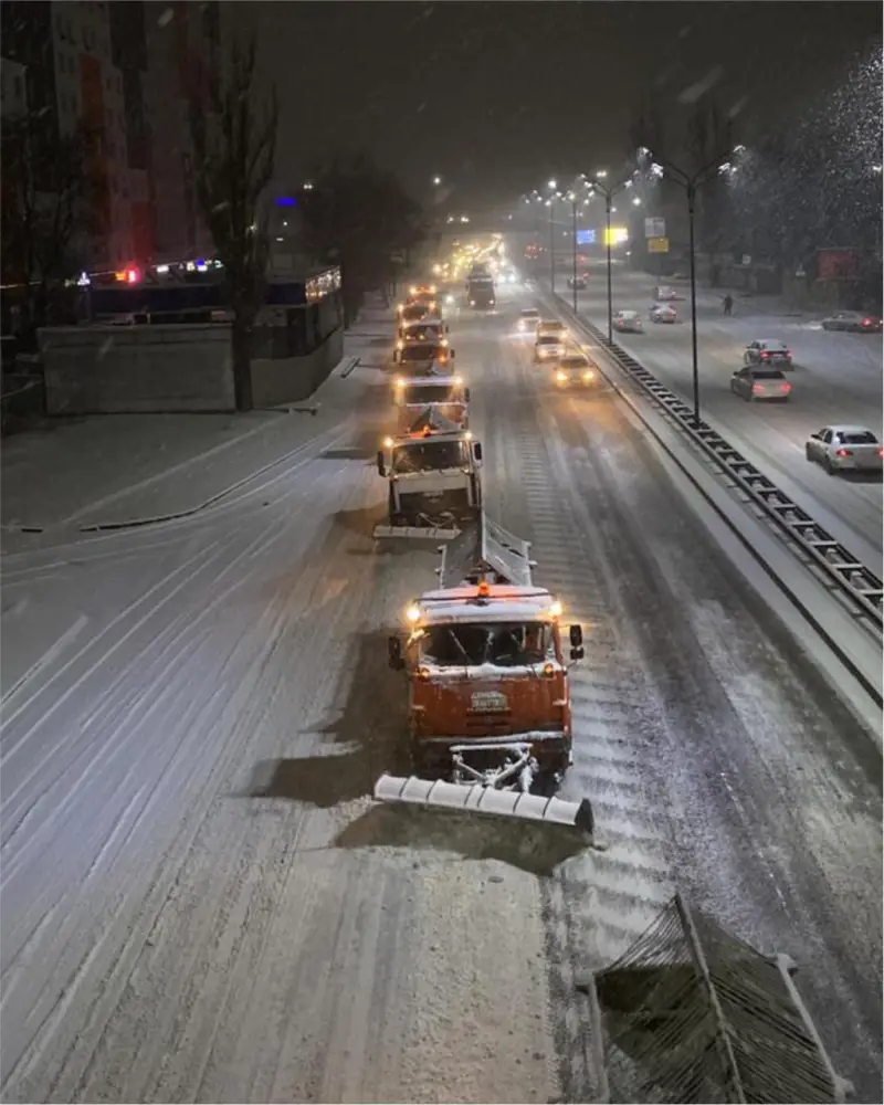 В Алматы будет усилена готовность коммунальных служб к новогодним праздникам (8)