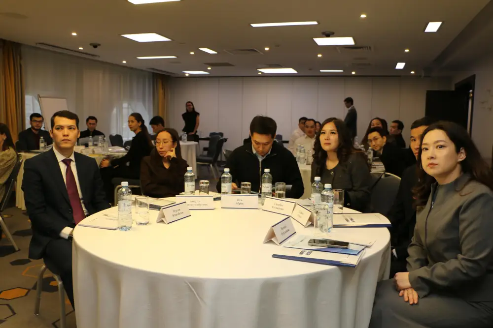 YPAC 2025: Стартовал интенсивный курс для молодых советников по политическим вопросам (3)