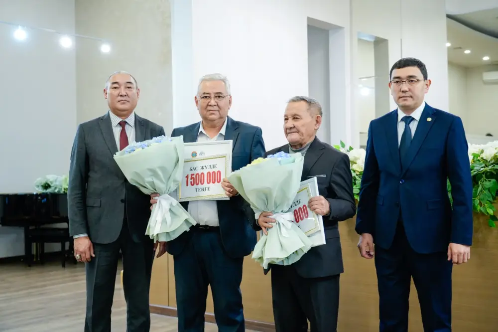 «Бостандық жырының бозжорғасы»: в Астане награждены победители республиканского конкурса поэтов-писателей (9)