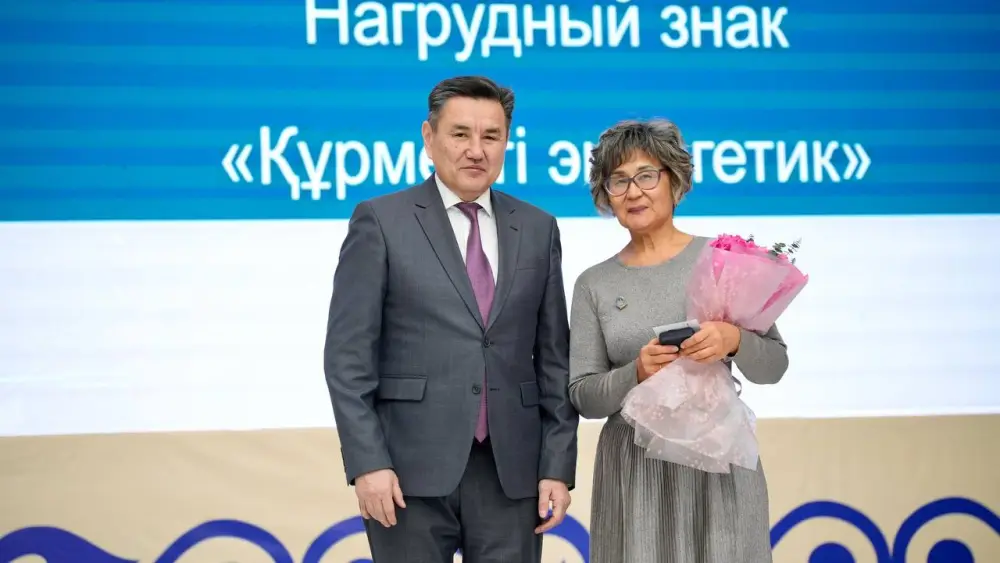 В Восточном Казахстане награждены представители энергетической отрасли (2)