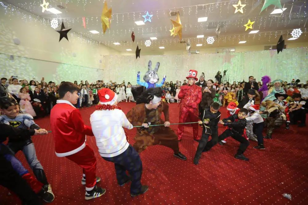 В Мангистау прошла Президентская ёлка (6)