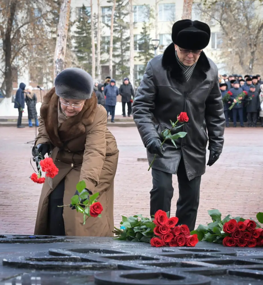 День Независимости: в Павлодаре почтили память героев декабрьских событий (7)
