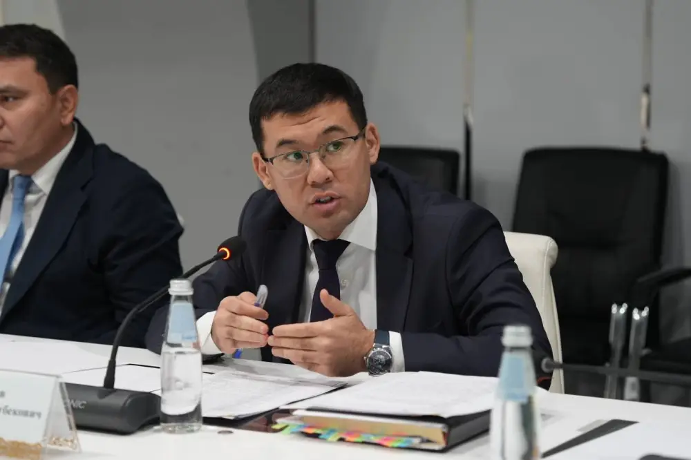 Внедрение водосберегающих технологий и охрану водных объектов обсудили на заседании Общественного совета Министерства водных ресурсов и ирригации (2)