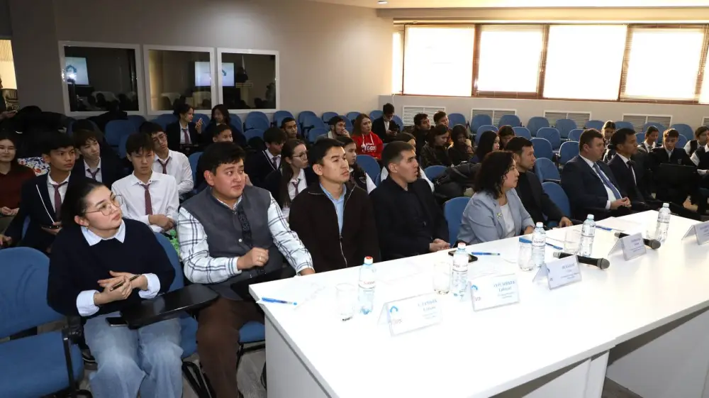 ГОД РАБОЧИХ ПРОФЕССИЙ: В УНИВЕРСИТЕТЕ АХМЕТА ЯСАВИ ПРОШЛА ИННОВАЦИОННАЯ НАУЧНО-ТЕХНОЛОГИЧЕСКАЯ СЕССИЯ (2)