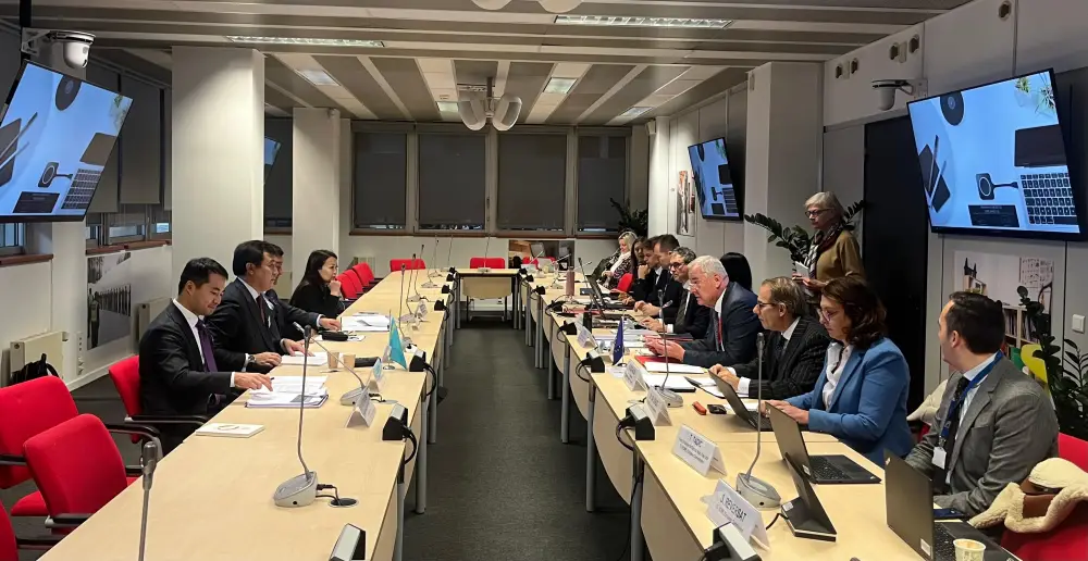 Казахстан и Европейский союз официально открыли переговоры по соглашению об упрощённом визовом режиме (6)