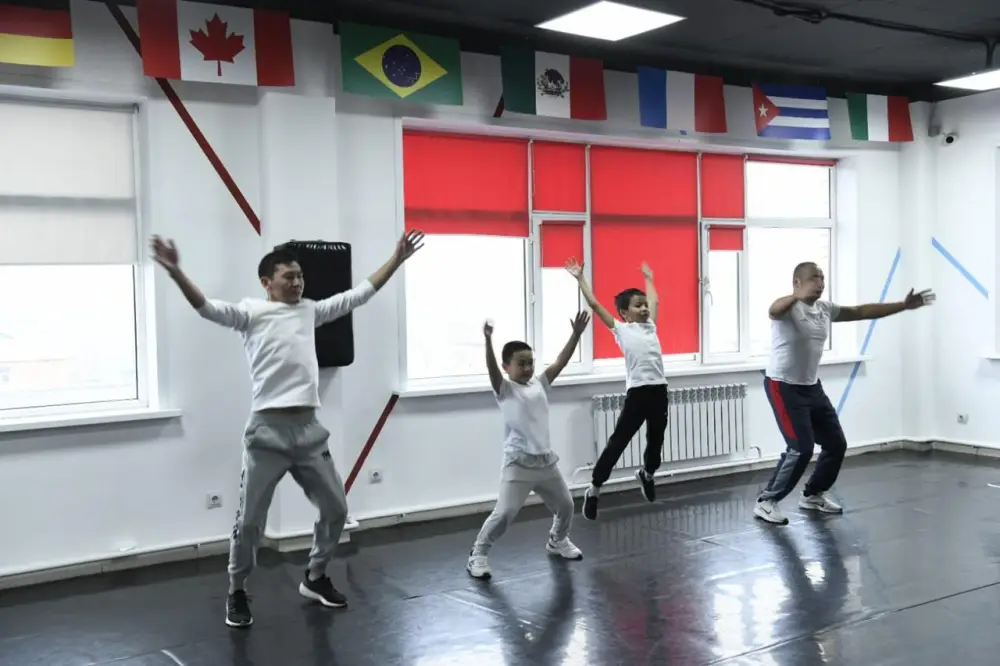 День Независимости: соревнования для отцов и их детей провели в Астане (2)