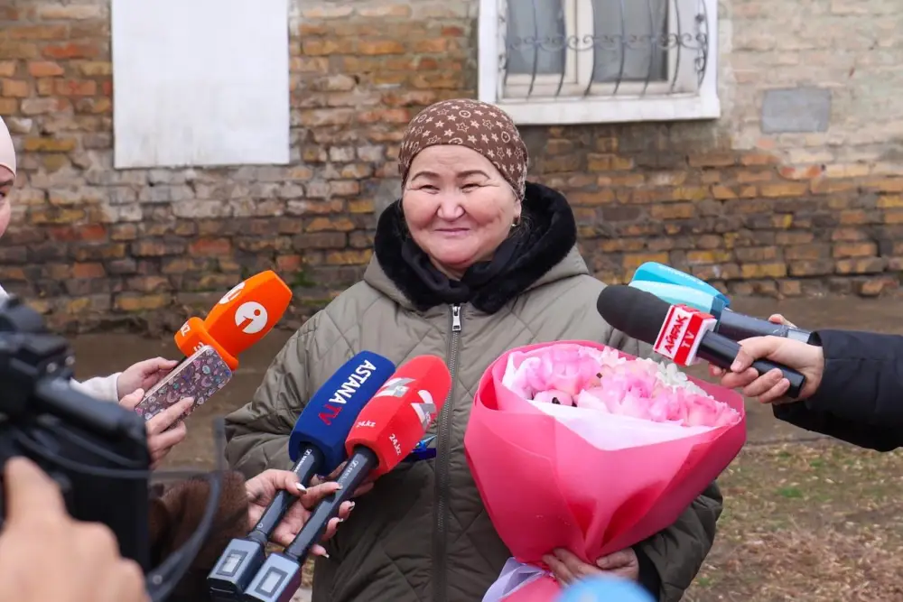 В Шымкенте 20 семей получили новые квартиры в рамках модернизации «Зелёной балки» (2)