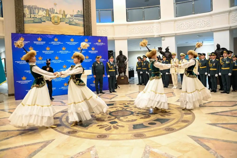 Молодые солдаты творческого взвода дали клятву на верность Родине (3)