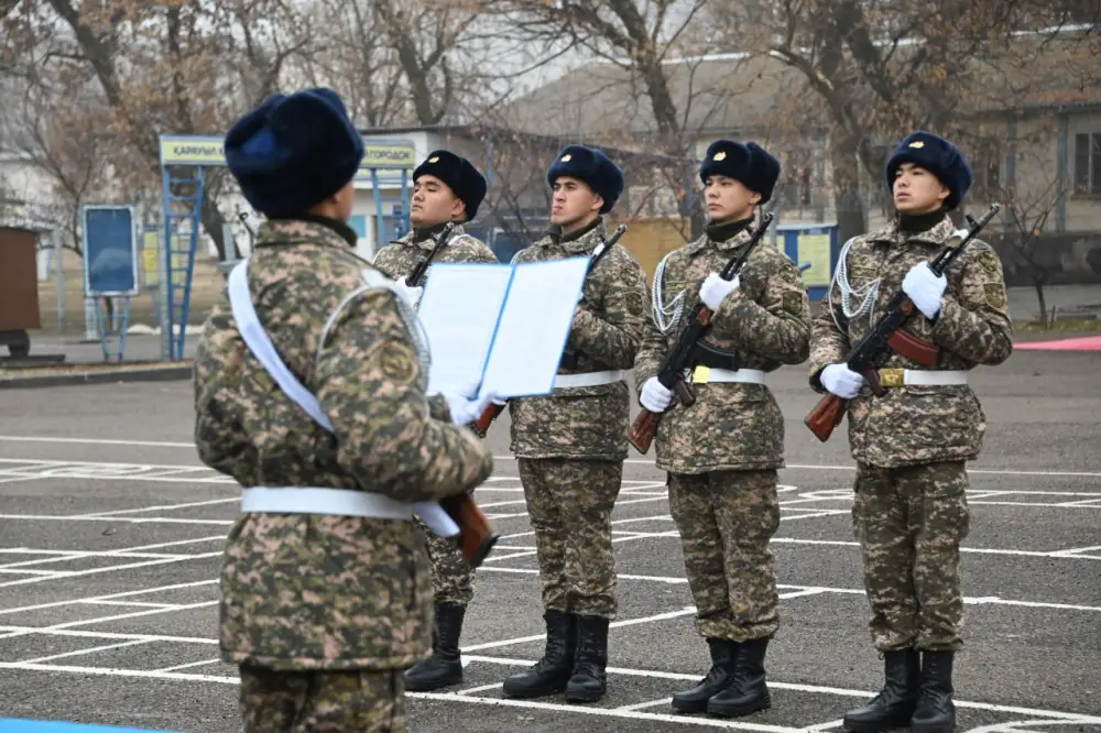 В Шымкенте солдат бригады противовоздушной обороны привели к Военной присяге (3)