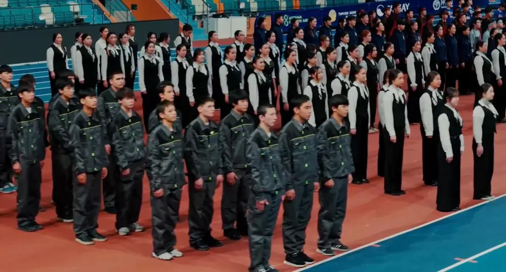 Более двух тысяч студентов столичных колледжей приняли участие во флешмобе в честь завершения Года рабочих профессий (2)