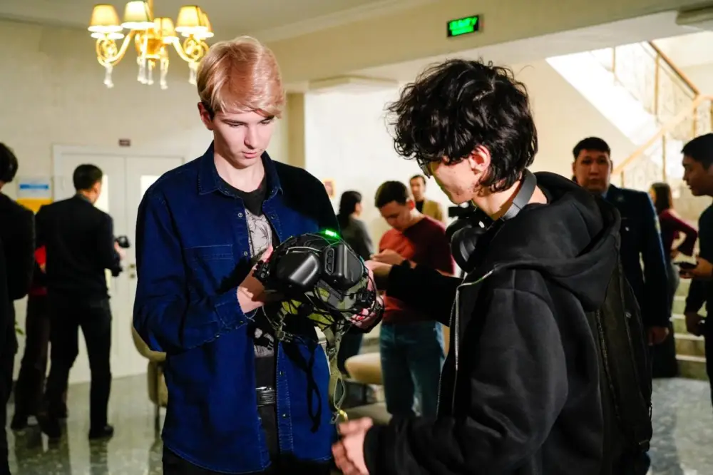 «Закон и порядок»: в Астане прошло масштабное профилактическое мероприятие для молодежи (6)