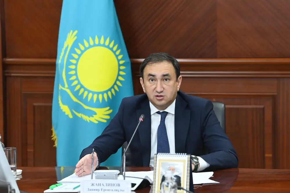 Рассмотрены вопросы развития и цифровизации транспортно-транзитной отрасли (2)