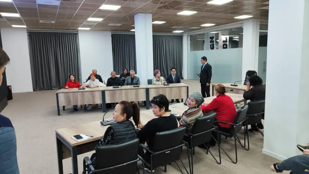 В Алмате состоялась встреча по разъяснению норм жилищного законодательства (6)
