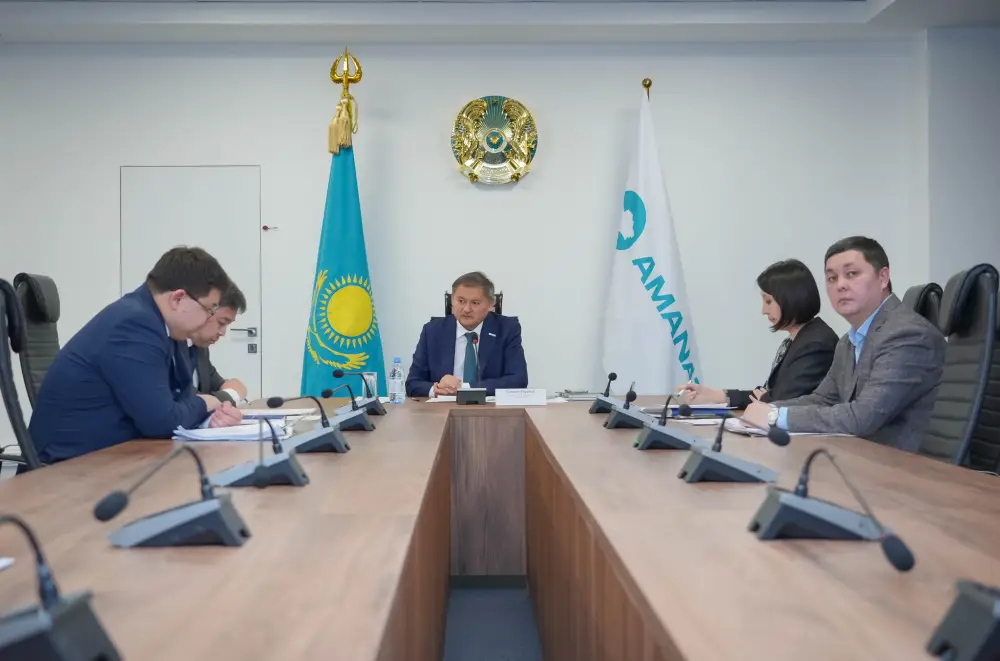 Министр науки и высшего образования РК провел прием граждан по личным вопросам (8)