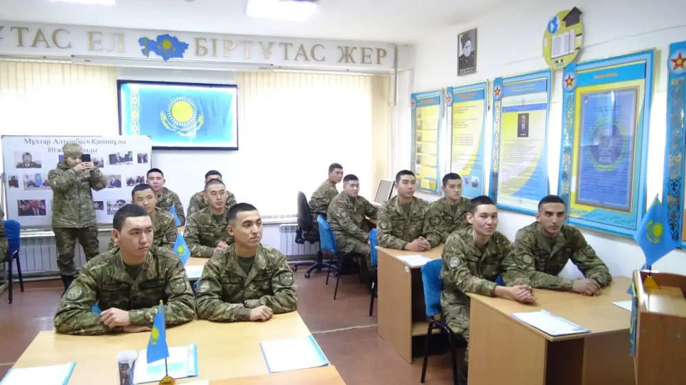 В Алматы журналистов ознакомили со спецификой обучения в военных учебных заведениях МО РК (3)