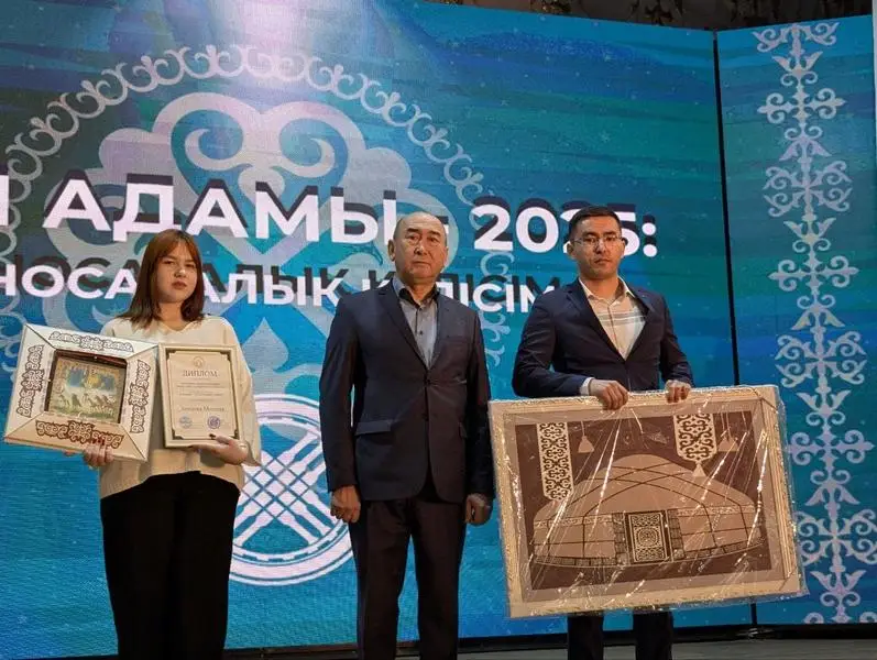 В Абайском районе назвали «Человека года – 2025» (7)