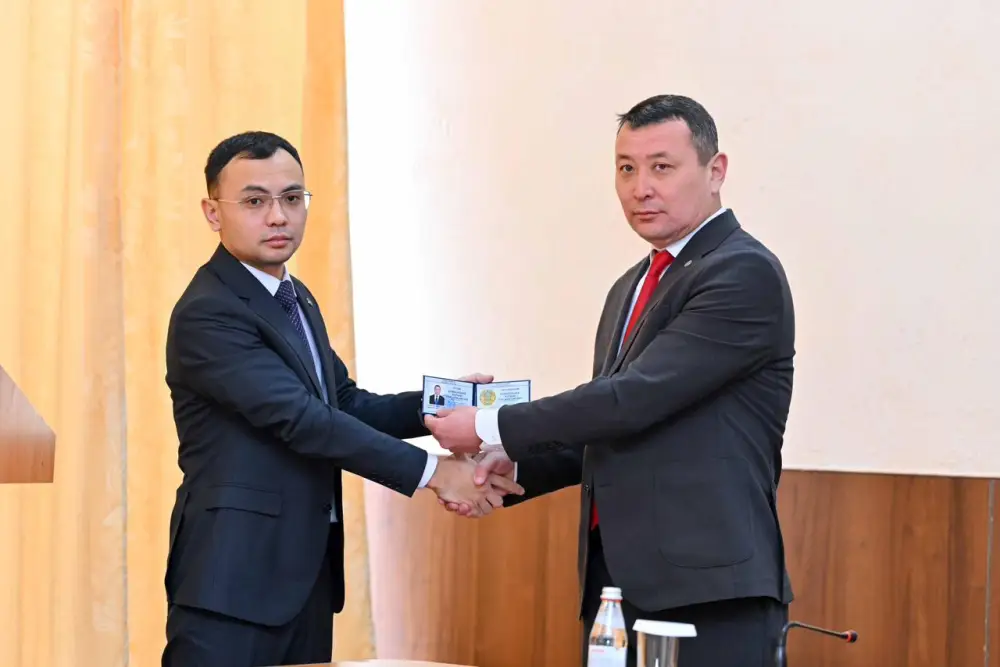 Аким области представил нового акима Кокпектинского района (5)