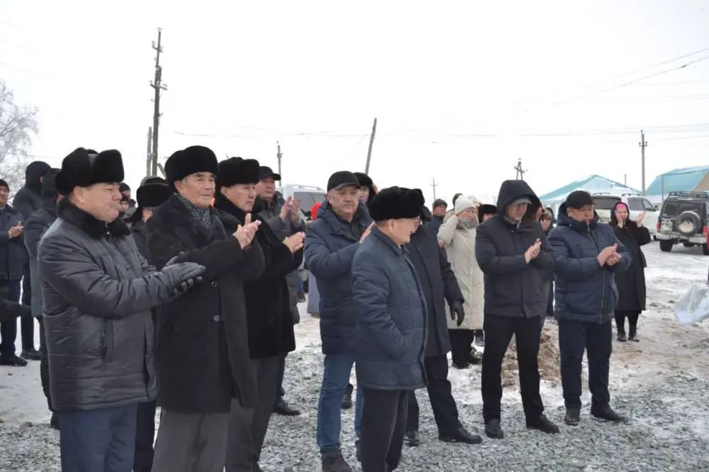 В трех селах Шалкарского района дали газ (6)