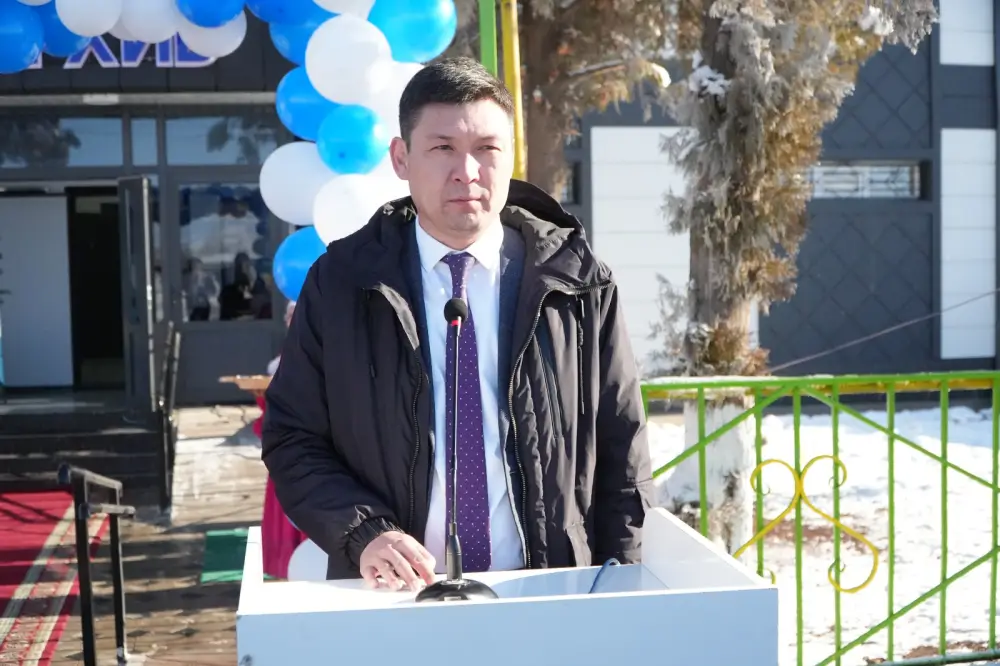 Новое здание архива открыли в Меркенском районе (2)