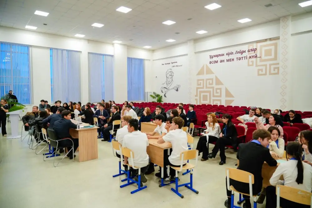 «Закон и порядок»: интеллектуальную игру «Что? Где? Когда?» провели среди столичных студентов (10)